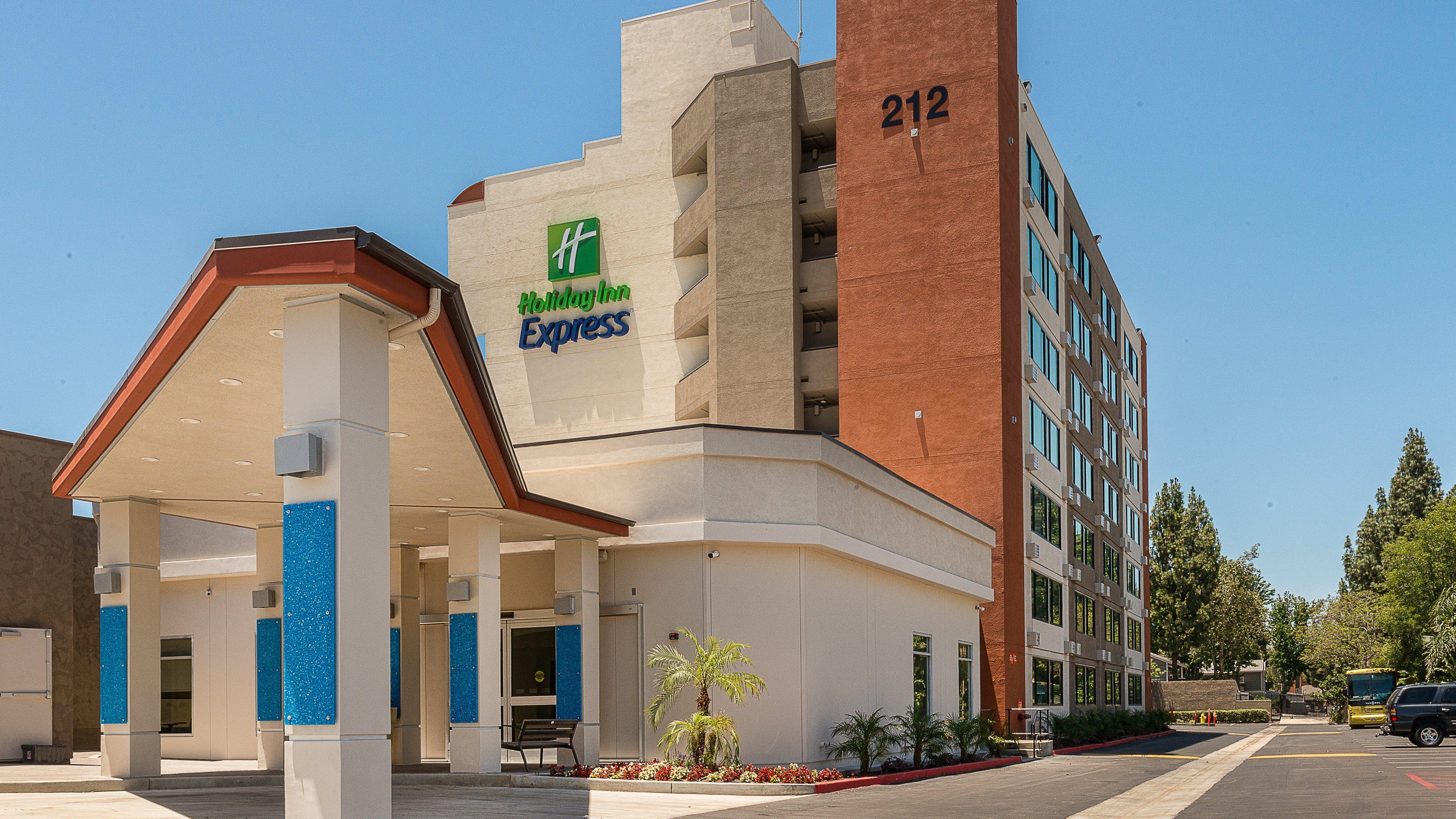 Holiday Inn Express Fullerton-Anaheim By Ihg Exterior foto