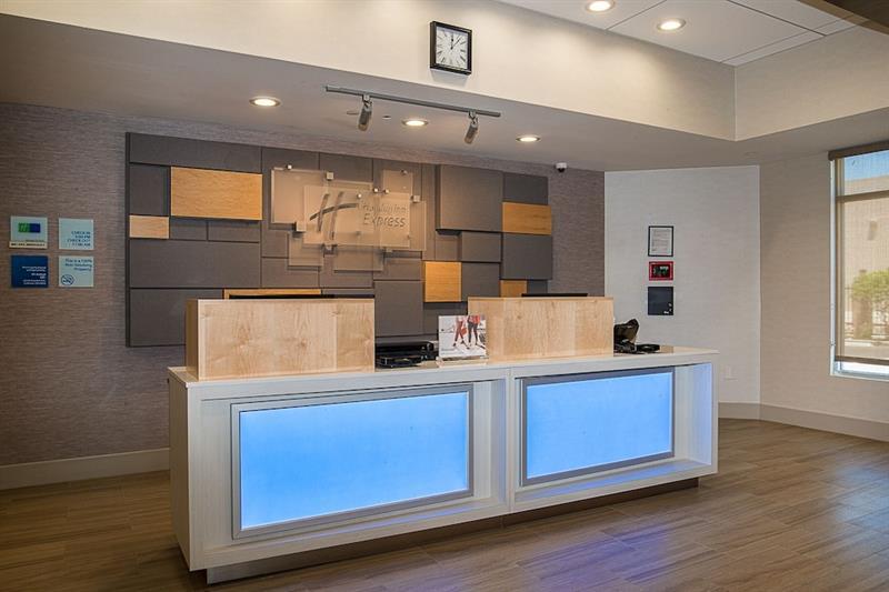 Holiday Inn Express Fullerton-Anaheim By Ihg Exterior foto
