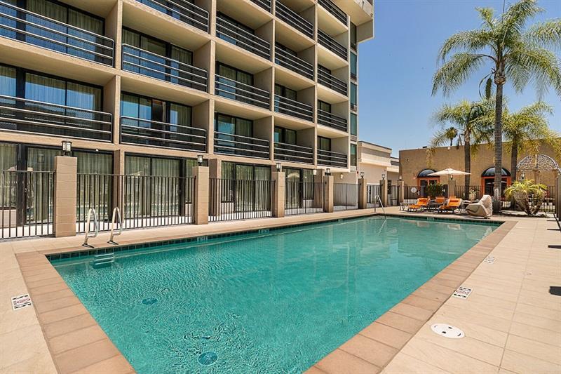 Holiday Inn Express Fullerton-Anaheim By Ihg Exterior foto