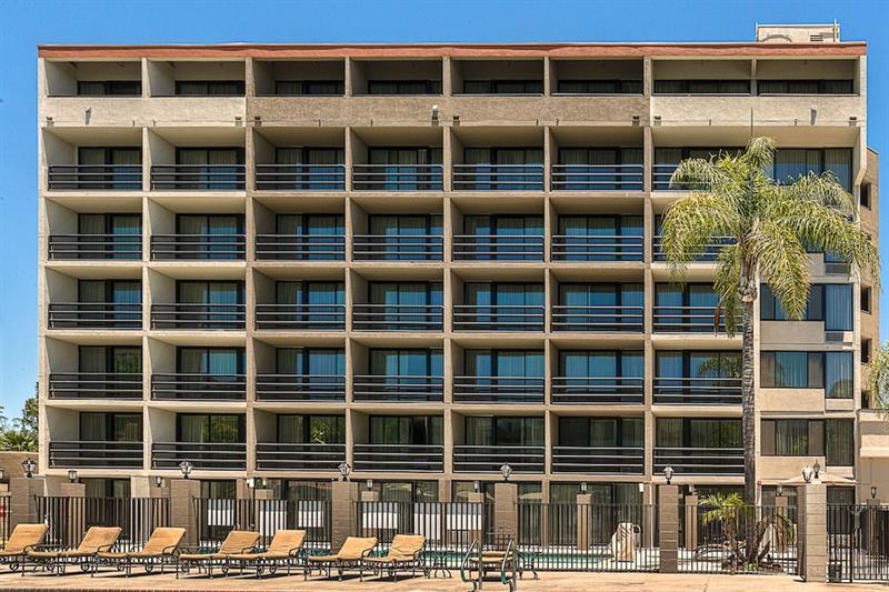 Holiday Inn Express Fullerton-Anaheim By Ihg Exterior foto